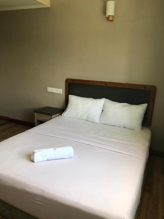 Hotel Perdana Лавас Екстер'єр фото